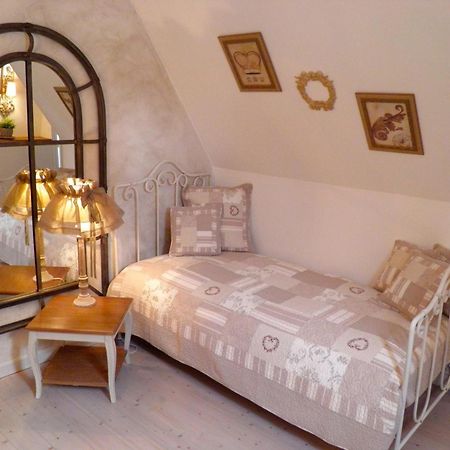 L'Ange Est Reveur Bed & Breakfast ลองเฌส์ ภายนอก รูปภาพ