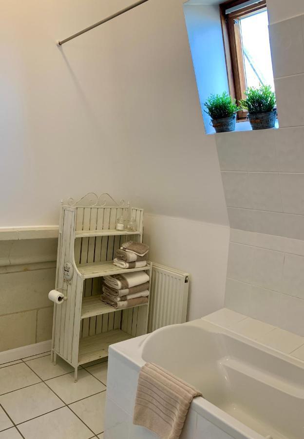 L'Ange Est Reveur Bed & Breakfast ลองเฌส์ ภายนอก รูปภาพ