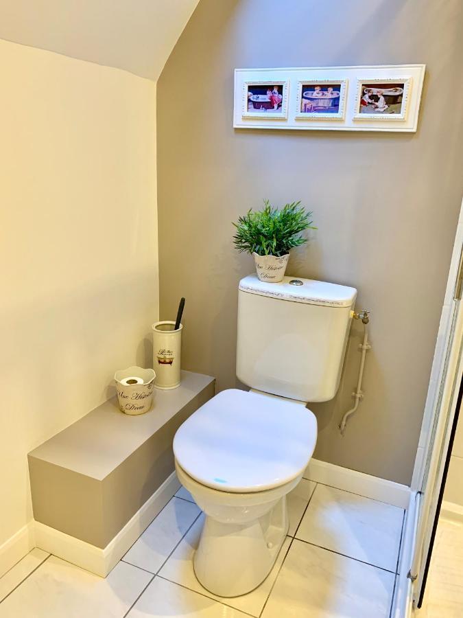 L'Ange Est Reveur Bed & Breakfast ลองเฌส์ ภายนอก รูปภาพ