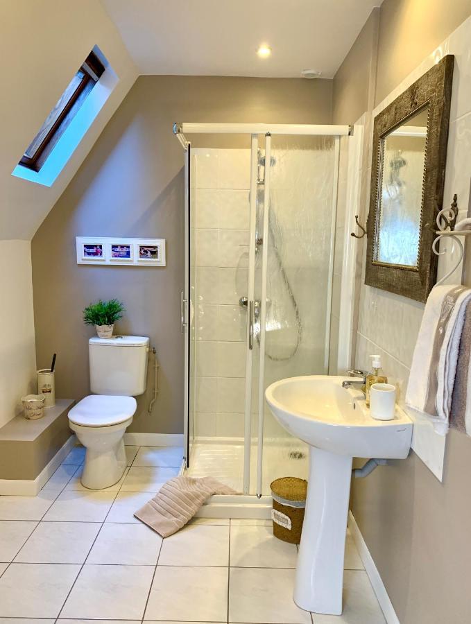 L'Ange Est Reveur Bed & Breakfast ลองเฌส์ ภายนอก รูปภาพ