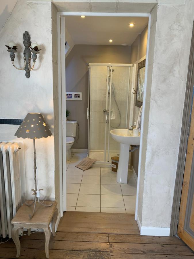 L'Ange Est Reveur Bed & Breakfast ลองเฌส์ ภายนอก รูปภาพ