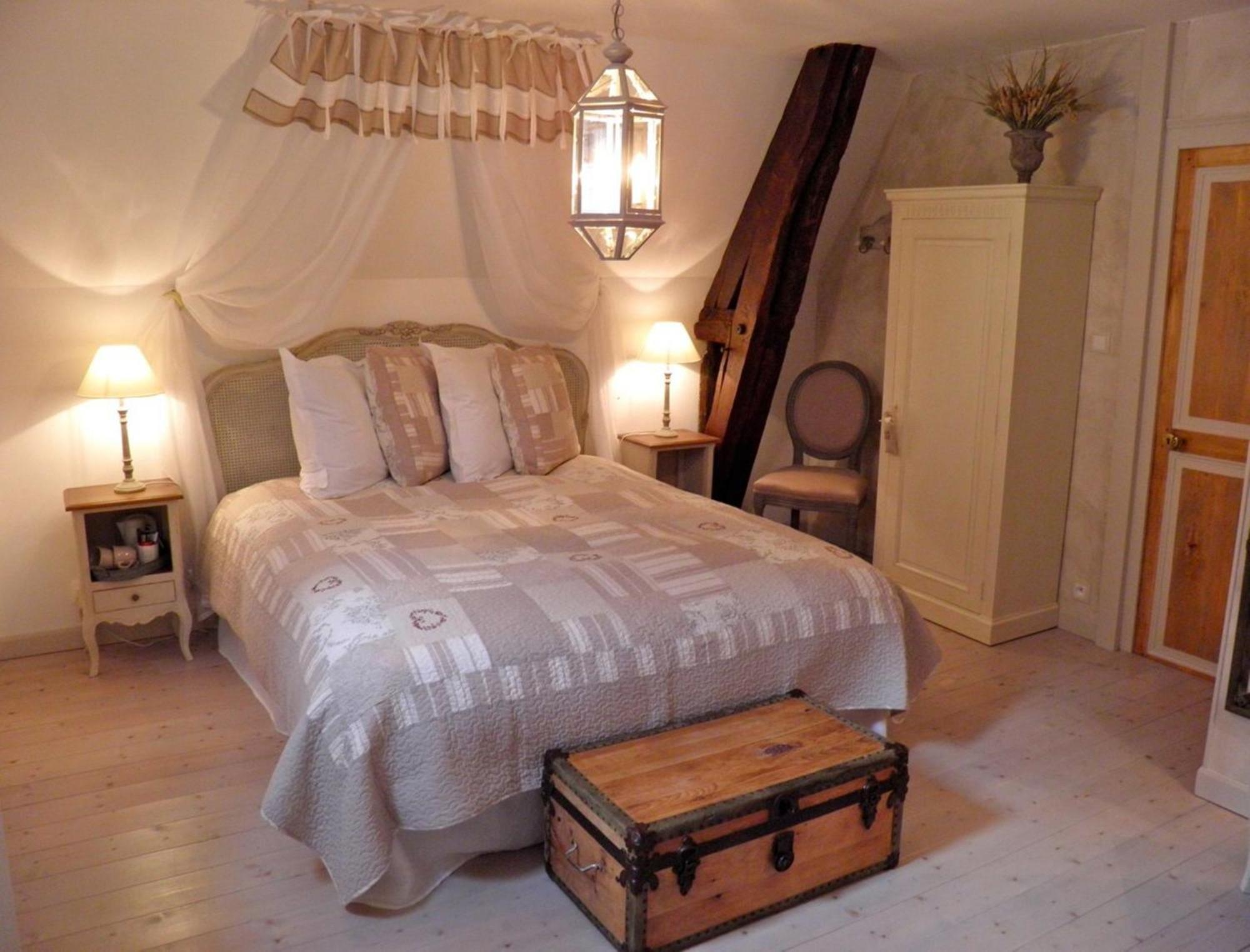 L'Ange Est Reveur Bed & Breakfast ลองเฌส์ ภายนอก รูปภาพ