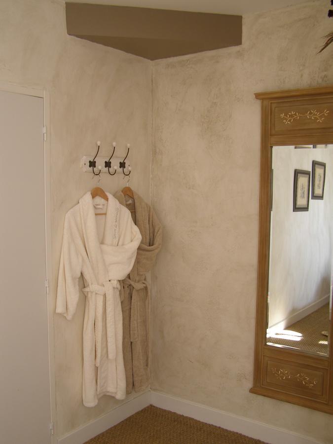 L'Ange Est Reveur Bed & Breakfast ลองเฌส์ ภายนอก รูปภาพ